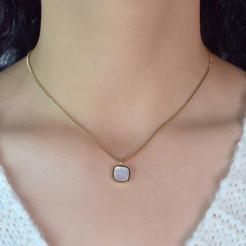 گردنبند استیل صدفی کد213