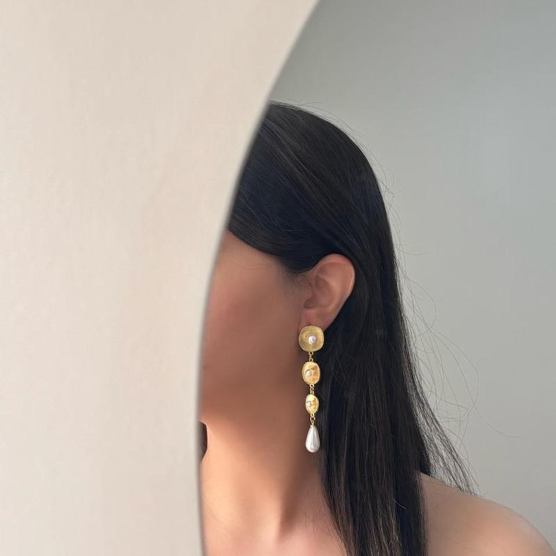 گوشواره مینیمال طلایی
