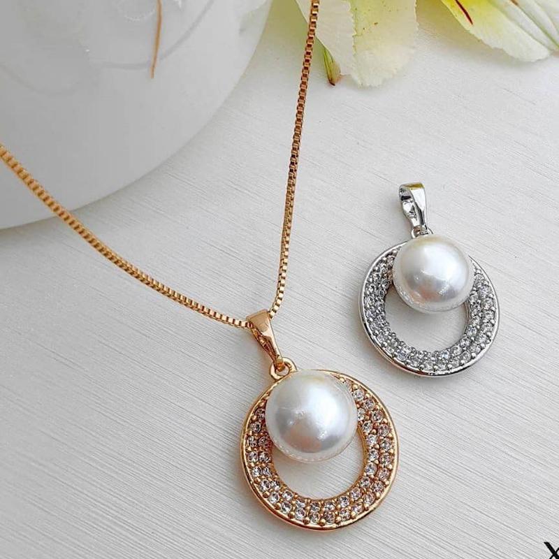 آویز مرواریدی