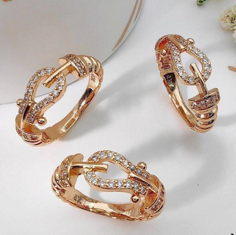 انگشتر کمربندی نگین دار