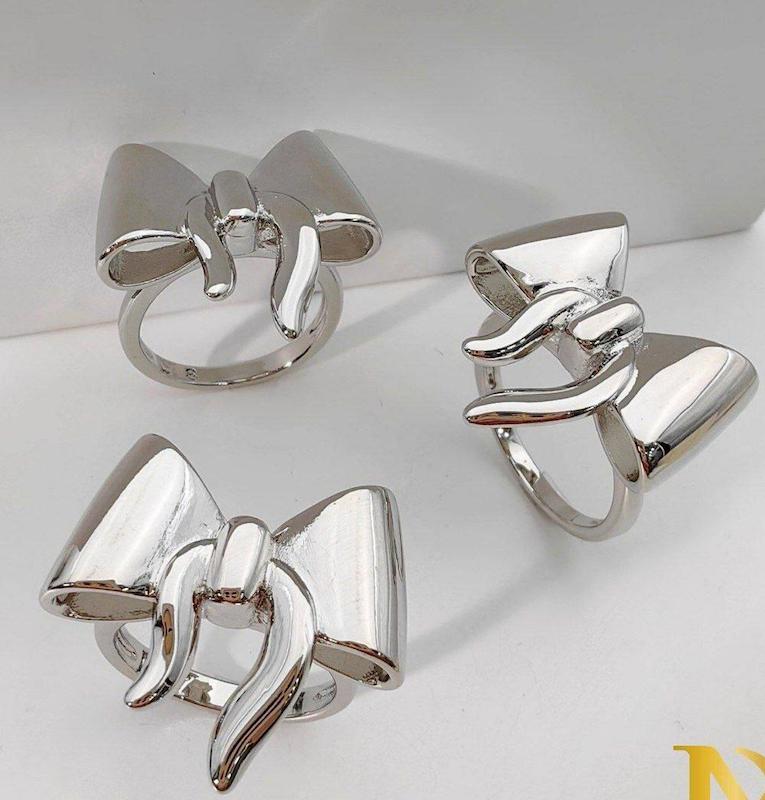 انگشتر پاپیونی