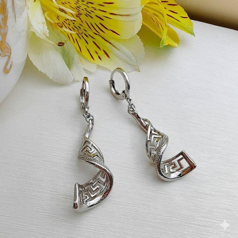 گوشواره ورساچه آویز