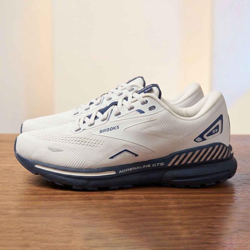 کتونی Brooks White/MB کد BWMB