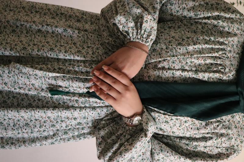 نسیم‌ دخترانه - گلگلی سبز