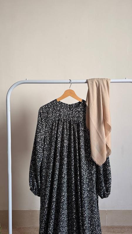 نسیم گلگلی سرمه ای