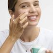 کرم مرطوب کننده و آبرسان صورت هیدرا رادیانس لایت اپتی اپتیمالز اوریفلیم کد 45284  Opt Optimals Hydra Radiance light cream