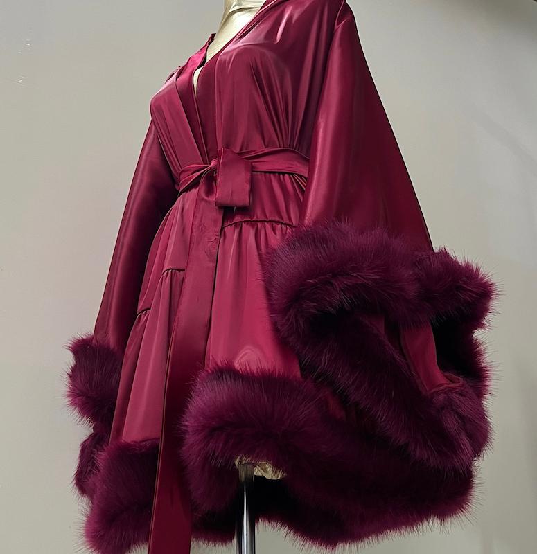 ROYAL QUEEN ROBE 