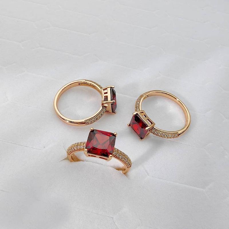 اتگشتر نگین قرمز