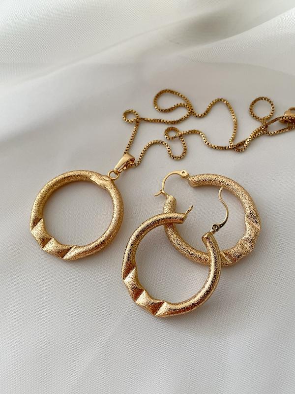 نیمست دایره طرح شنی ژوپینگ