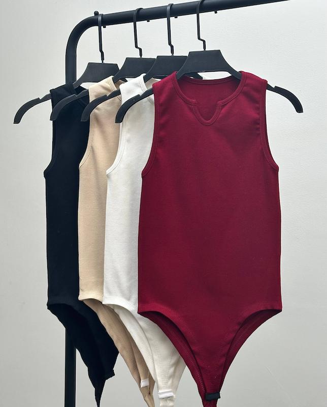 بادی یقه کوبایی