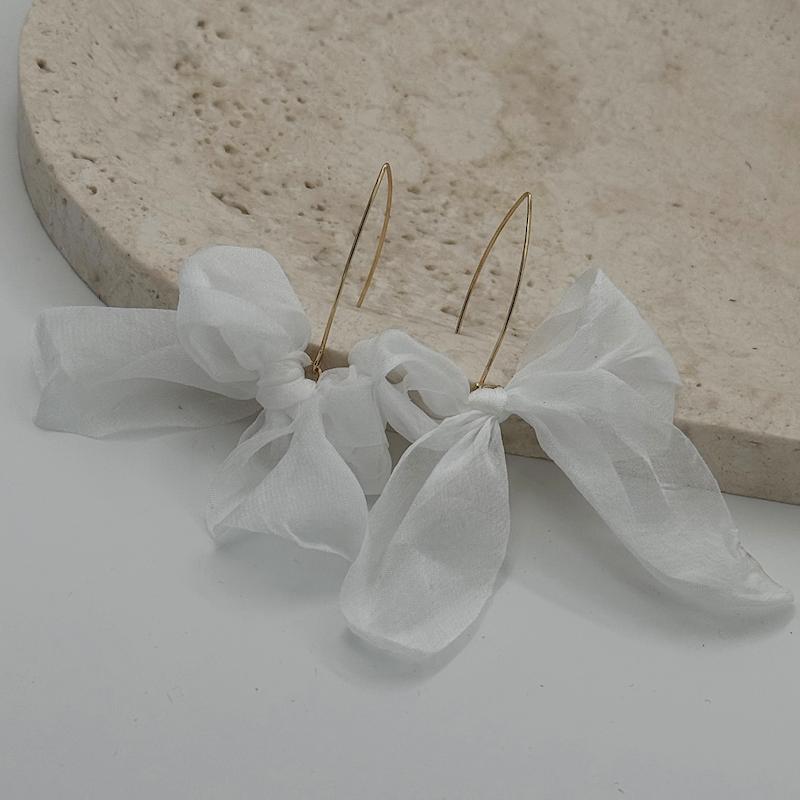 گوشواره گل پارچه ای