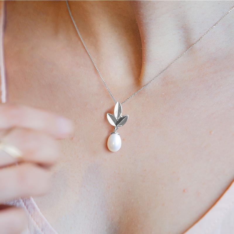 گردنبند نهال نقره  ـ  Nahal Pendant
