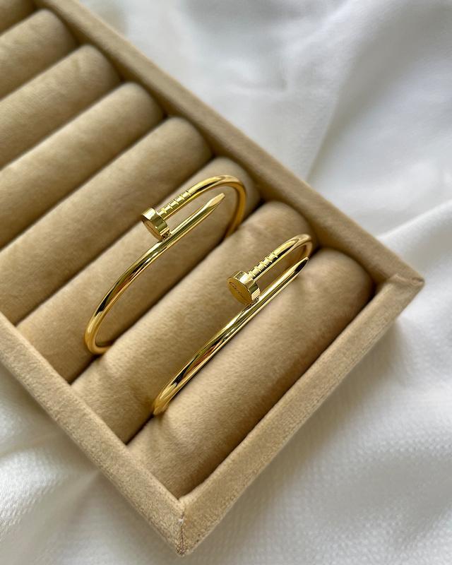 دستبند میخ کارتیه